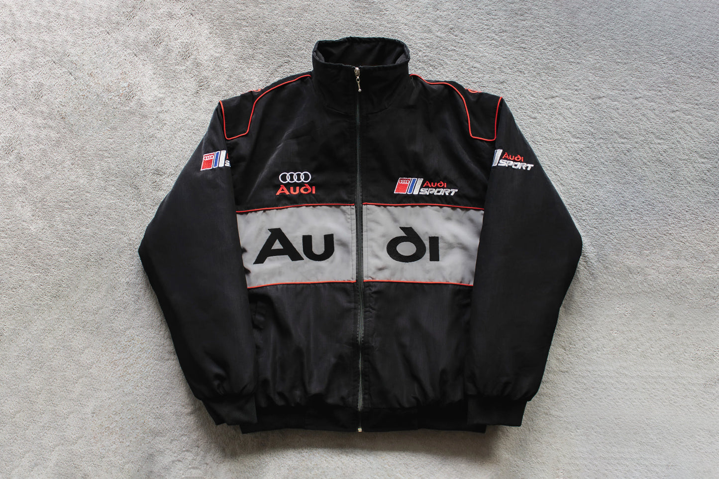 „Audi Racing“ striukė – automobilių sporto įkvėptas F1 stilius